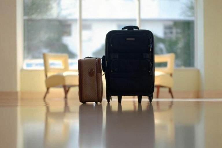 What Luggage Do Pilots Use? Know Here